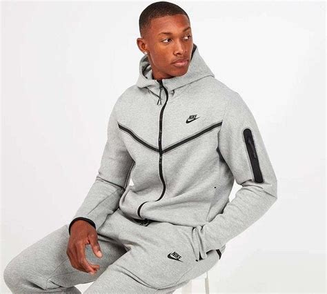 jd nike tech tracksuit.